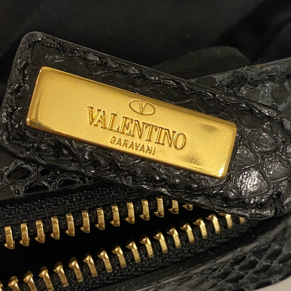 VALENTINO Garavani Black Clutch Bag Zip Closure - Picture 2 of 12